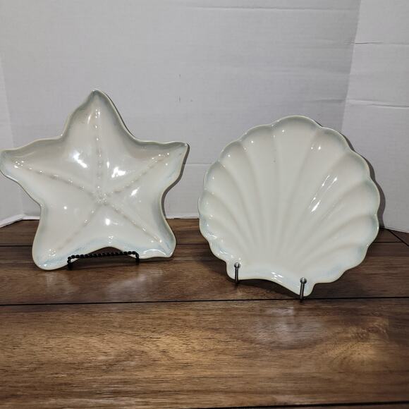 Set of 2 Shoreline Collection Hand Painted Glass Plates: Starfish & Seashell - Picture 1 of 8
